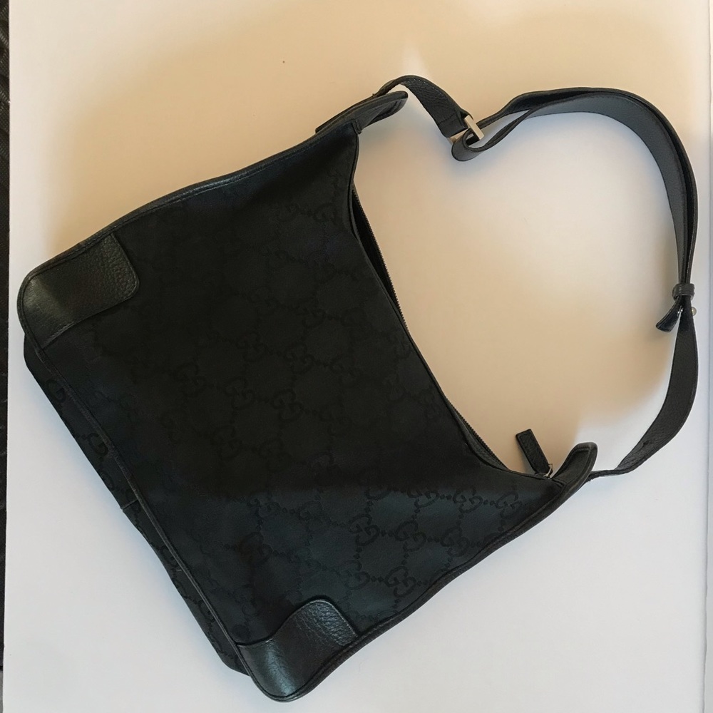 Black Gucci canvas handbag - Picture 6 of 16